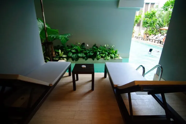 balcony